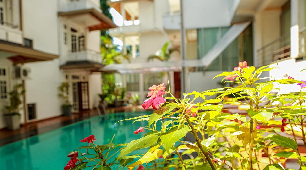 Oak Ray Serene Garden Hotel Kandy Exterior foto