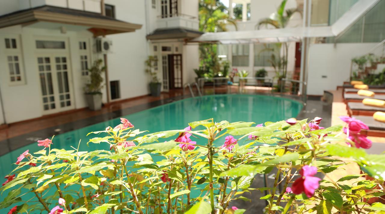 Oak Ray Serene Garden Hotel Kandy Exterior foto