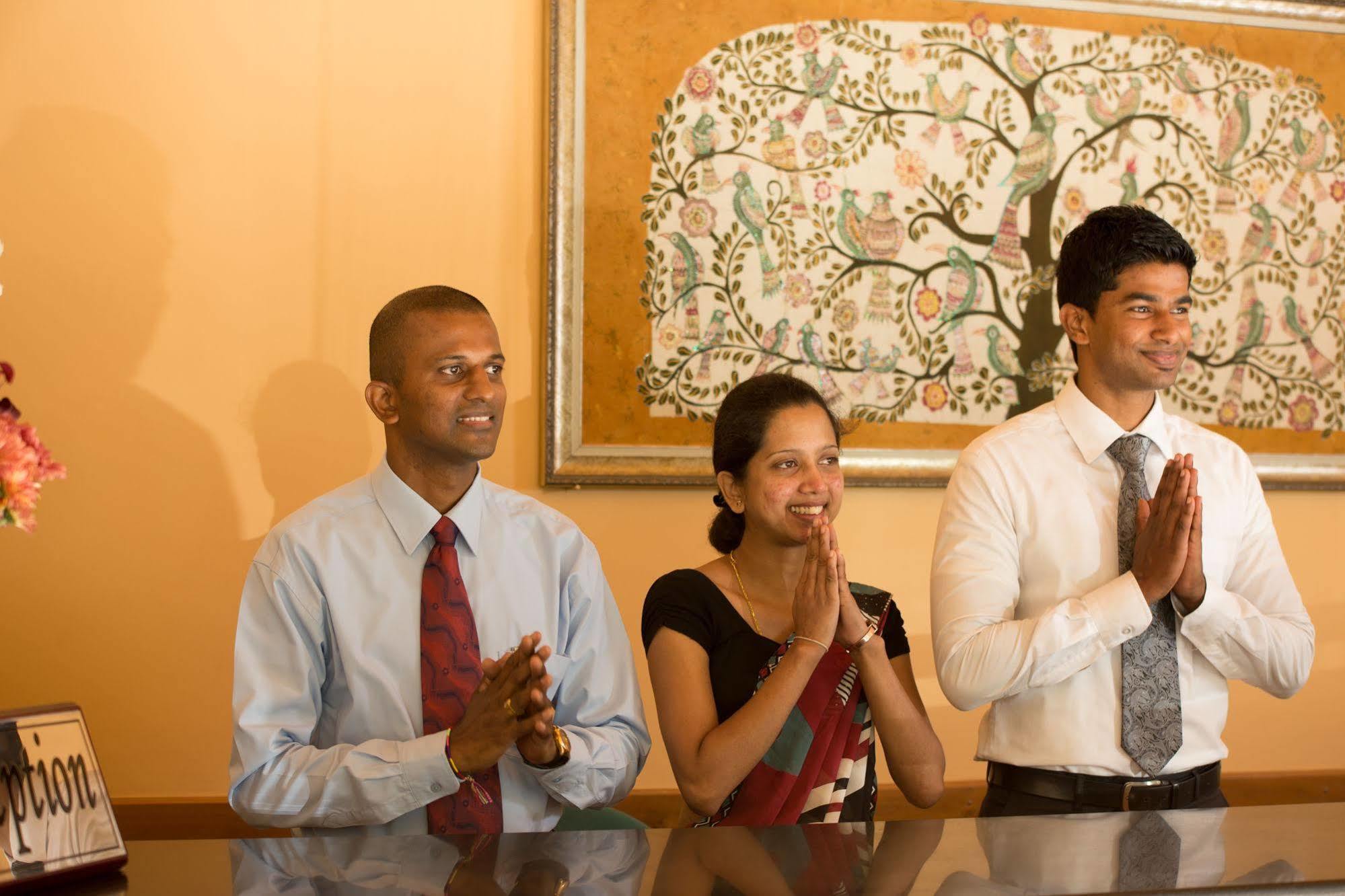 Oak Ray Serene Garden Hotel Kandy Exterior foto